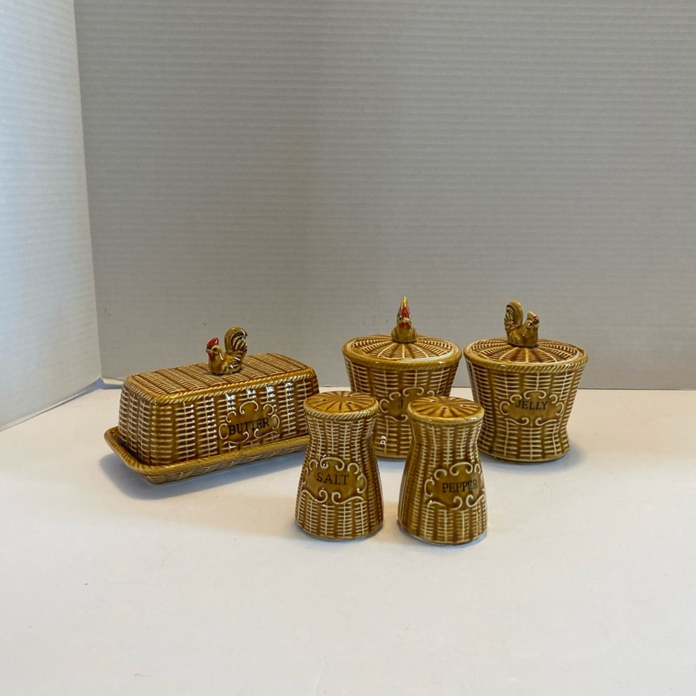 Vintage MCM Rooster Chicken Basket Weave Ceramic  Serving Dish RARE 8 Piece Set
